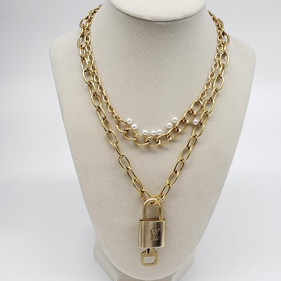 Authentic Louis Vuitton Gold Padlock w/ Unbranded Fashion Stainless Steel Chain - Picture 6 of 7